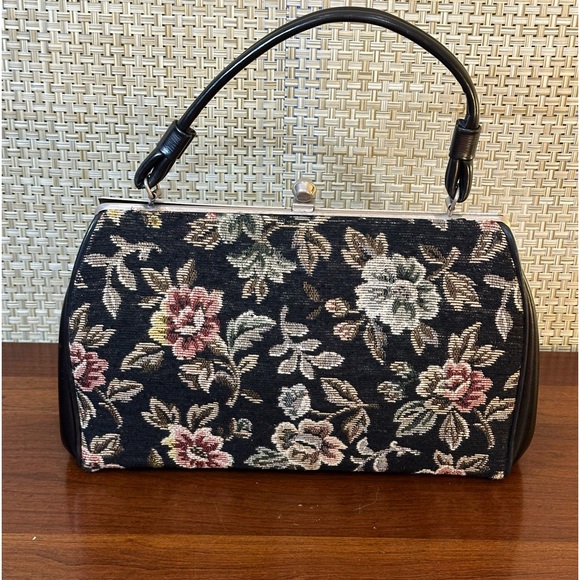 🌟HP🌟VTG 1950s Black Floral Tapestry Carpet Bag Top Handle Handbag by Dover USA - Picture 8 of 16